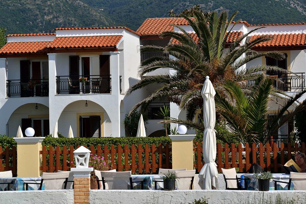 Filorian Hotel Apartments Acharavi  Exterior foto